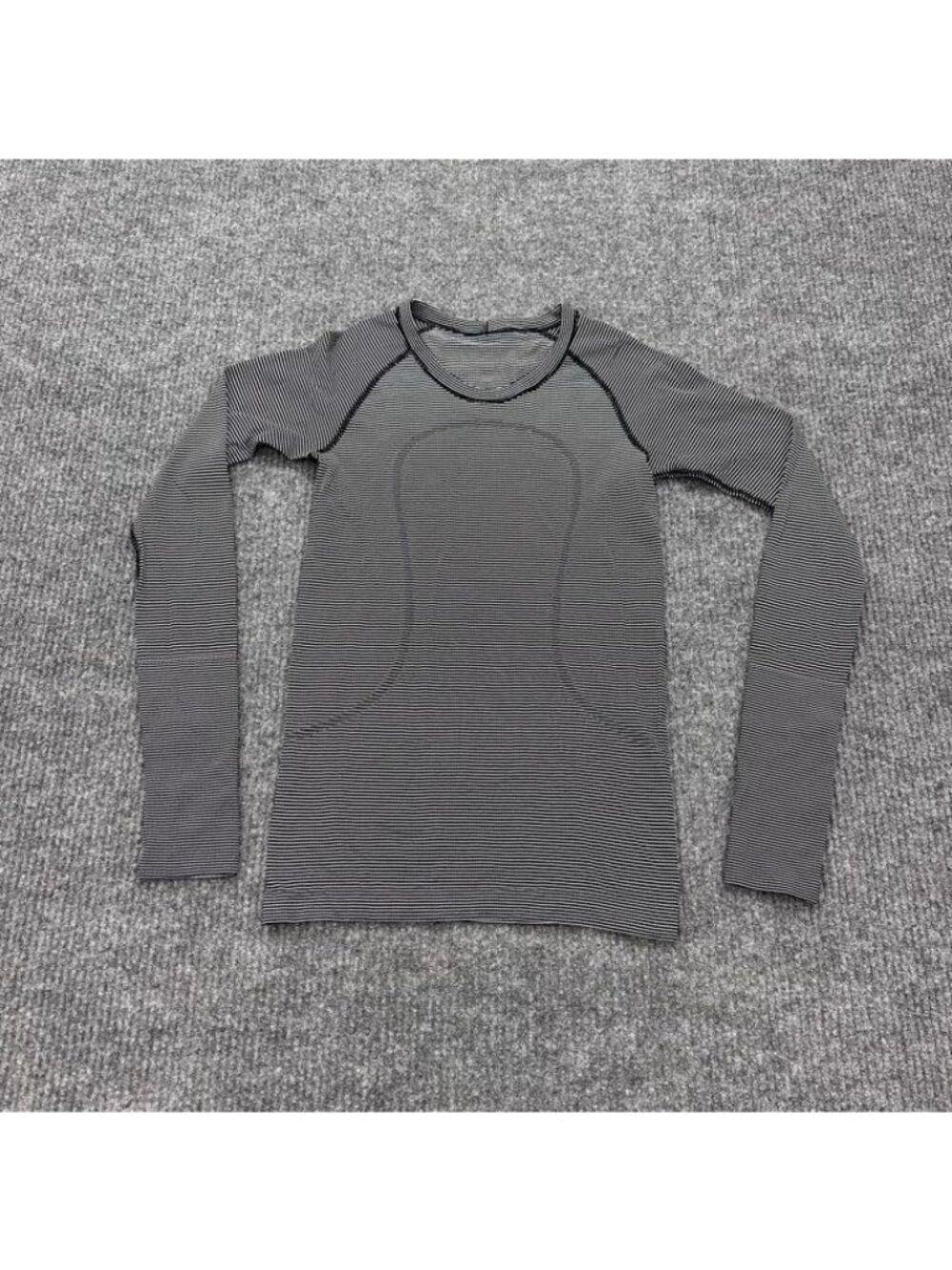 Lululemon Swiftly Tech Long Sleeve Stripe Crew Neck Athletic Shirt Womens Size 6